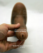 Laden Sie das Bild in den Galerie-Viewer, Peecock GEN3S - uncircumcised